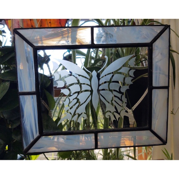 Etched Butterfly White Cloud Glass Frame Stained Glass Hanging Suncatcher - Picture 2 of 10